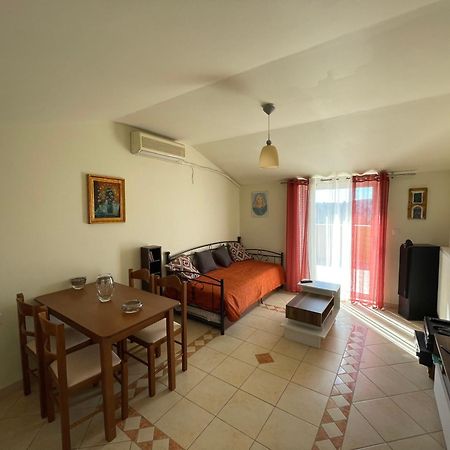 La Soffitta Di Bampina Apartment Perivolion Luaran gambar